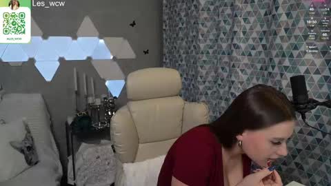 Snapshot of lesliekorfs chatting on 28, 2, 2025 LeslieKorfs online show from 28, 2, 2025
