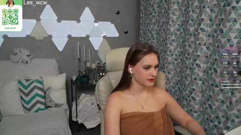 Snapshot of lesliekorfs chatting on 11, 3, 2025 LeslieKorfs online show from 11, 3, 2025