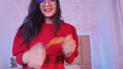 Snapshot of leti_white chatting on 15, 10, 2025 Leti White online show from 15, 10, 2025