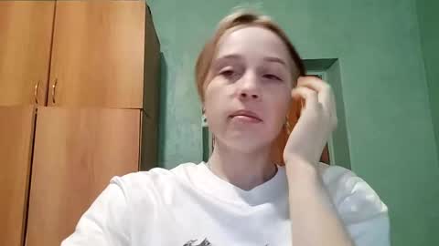 letitiaboteler online show from 2, 12, 2025