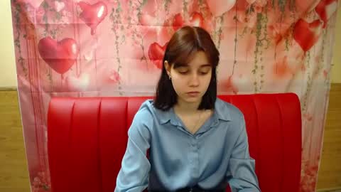 Snapshot of letty_curly chatting on 17, 4, 2026 letty_curly online show from 17, 4, 2026