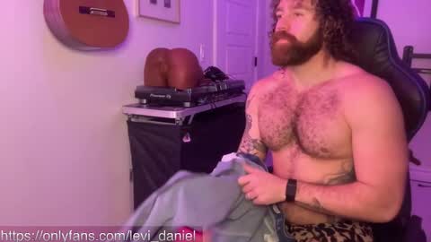 Snapshot of levi_daniel chatting on 19, 11, 2025 Levi Daniel online show from 19, 11, 2025