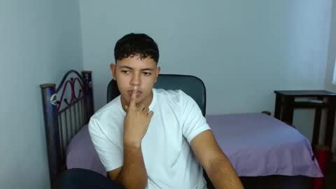 Snapshot of levii_7 chatting on 20, 9, 2025 0600AM-1200PM - online show from 20, 9, 2025