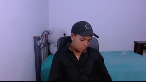 Snapshot of levii_7 chatting on 30, 10, 2025 0600AM-1200PM - online show from 30, 10, 2025