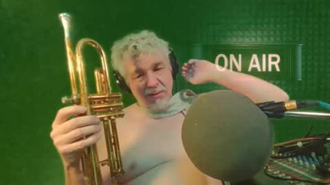 Lewis Richard Russell online show from 3, 2, 2026