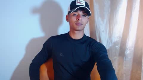 i  am lewis ly EDUARDO MEMDOZA15 online show from 5, 2, 2026