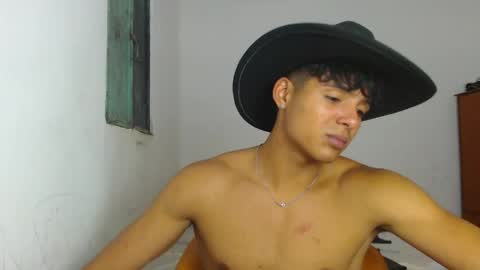 i  am lewis ly EDUARDO MEMDOZA15 online show from 4, 6, 2026