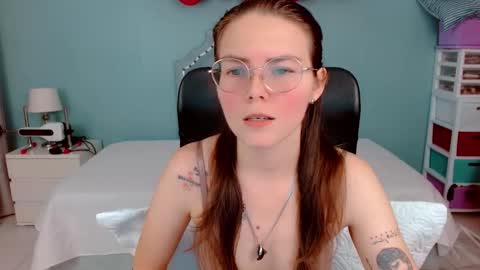 Snapshot of lexalove_doll chatting on 27, 9, 2025 Lexas Room online show from 27, 9, 2025