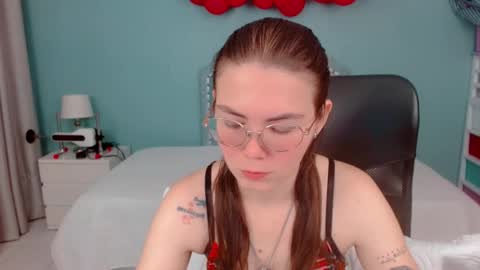 Snapshot of lexalove_doll chatting on 8, 10, 2025 Lexas Room online show from 8, 10, 2025
