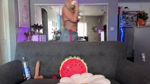 Lexi online show from 25, 6, 2026