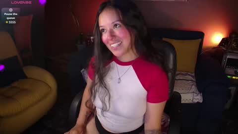 Lexie Thompson   8pm  0000am -5 online show from 27, 3, 2026