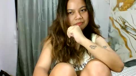 Snapshot of lexielar chatting on 20, 4, 2026 LEXIE online show from 20, 4, 2026