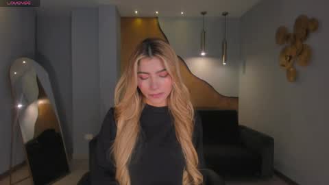 Lexie  online show from 10, 5, 2026