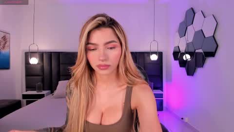 Lexie  online show from 11, 5, 2026