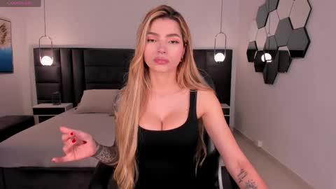 Lexie  online show from 12, 5, 2026