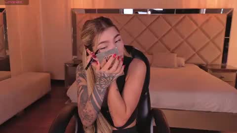 Lexie  online show from 20, 6, 2026