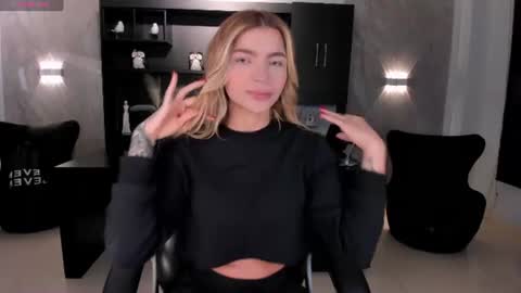 Lexie  online show from 27, 6, 2026