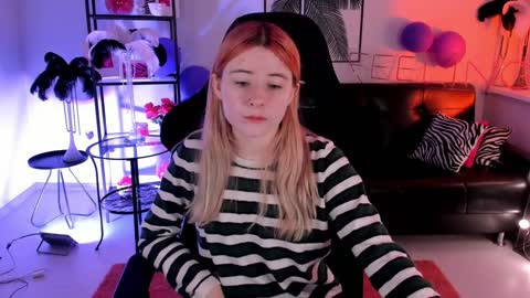 Lexi Wenford NO NUDE GODDESS online show from 10, 12, 2024