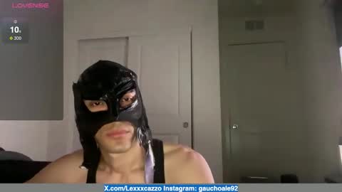 Snapshot of lexxxcazzo chatting on 22, 10, 2025 Dromaeosaurex online show from 22, 10, 2025