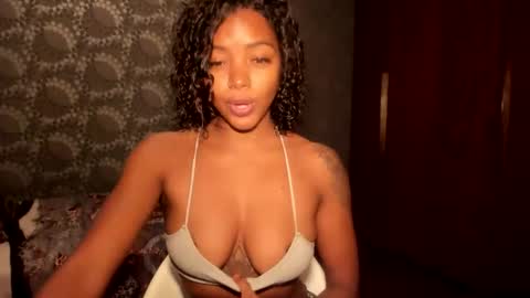 Snapshot of lexy_squirt_queen chatting on 8, 10, 2025 LEXY - Independent account online show from 8, 10, 2025