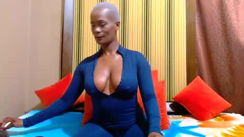 Silindile Caroline Madlala online show from 20, 12, 2025