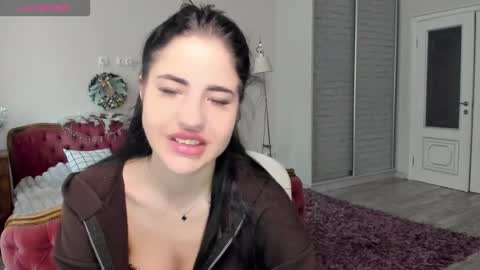 lexyswett online show from 5, 12, 2025