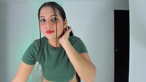 Snapshot of leyacopper chatting on 18, 3, 2026 Leya online show from 18, 3, 2026