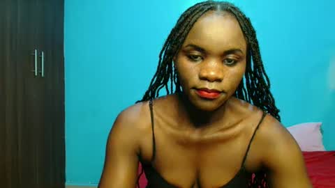 Snapshot of leyla_maya chatting on 4, 10, 2025 Maya online show from 4, 10, 2025