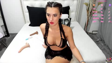 leyla online show from 3, 10, 2025