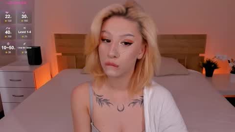 Snapshot of lezy_liza chatting on 17, 9, 2025 Lisa online show from 17, 9, 2025