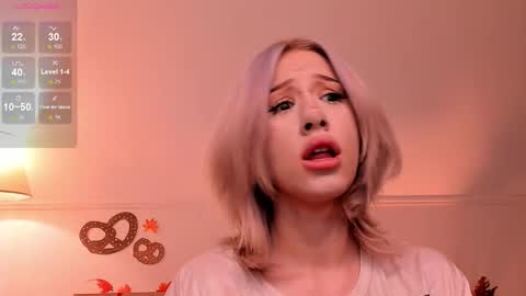 Snapshot of lezy_liza chatting on 27, 9, 2025 Lisa online show from 27, 9, 2025