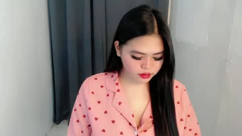 Snapshot of lhara_cumming chatting on 1, 7, 2026 LHARA online show from 1, 7, 2026