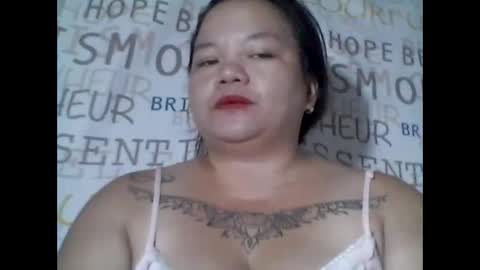 Snapshot of lhiannash33 chatting on 7, 4, 2026 lhiannash33 online show from 7, 4, 2026