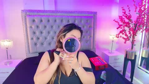 Snapshot of lia_adamsss chatting on 18, 9, 2025 Lia  online show from 18, 9, 2025