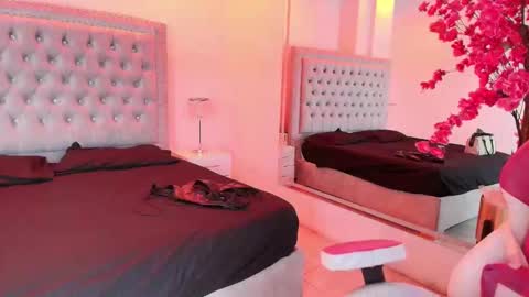 Lia  online show from 8, 1, 2026