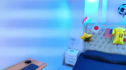 Lia  online show from 18, 6, 2026