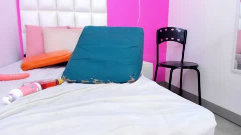 Snapshot of lia_antonella69 chatting on 8, 2, 2025 karol online show from 8, 2, 2025