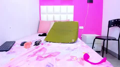 Snapshot of lia_antonella69 chatting on 27, 2, 2025 karol online show from 27, 2, 2025