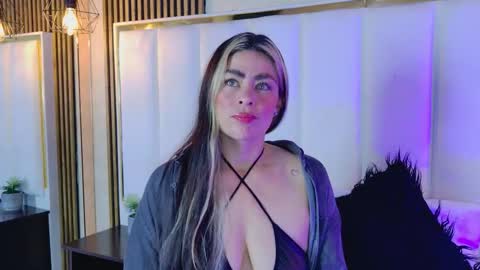 lia_jonesss online show from 25, 11, 2025