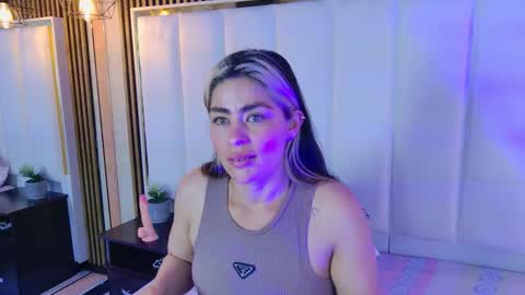 lia_jonesss online show from 5, 12, 2025