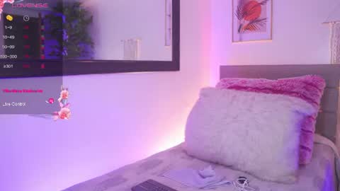 Snapshot of lia_mackenzie chatting on 14, 7, 2026 liaa online show from 14, 7, 2026