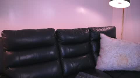 Snapshot of lia_mackenzie chatting on 17, 7, 2026 liaa online show from 17, 7, 2026