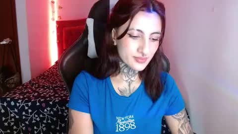 Snapshot of lia_miss2 chatting on 10, 10, 2025 lia spicy   ig online show from 10, 10, 2025