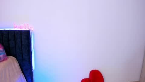 Little Queen Lia  online show from 29, 12, 2024