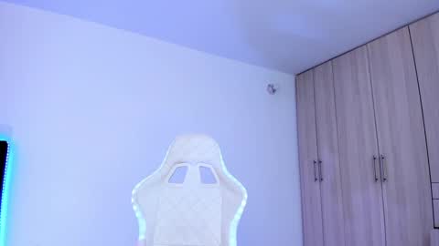 Little Queen Lia  online show from 7, 3, 2025