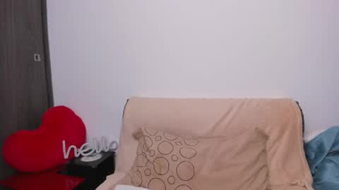 Little Queen Lia  online show from 28, 5, 2026