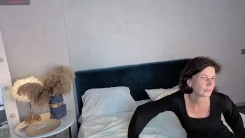 lia_reyn online show from 25, 6, 2026