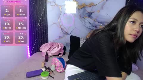 lia summer1 online show from 14, 1, 2025