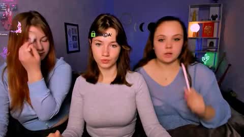 Snapshot of lia_sunset chatting on 6, 10, 2025 Lia online show from 6, 10, 2025