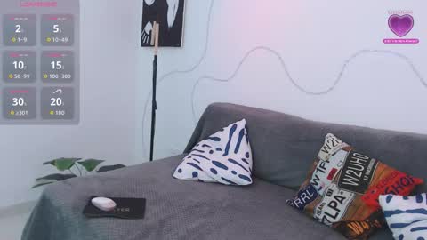 Snapshot of lia_tgn chatting on 17, 10, 2025 lia_tgn online show from 17, 10, 2025